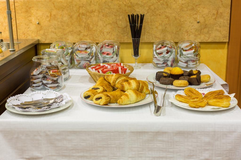Hotel Real De Castilla トルデシリャス エクステリア 写真