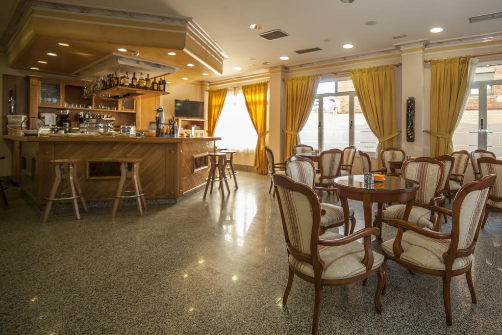 Hotel Real De Castilla トルデシリャス エクステリア 写真