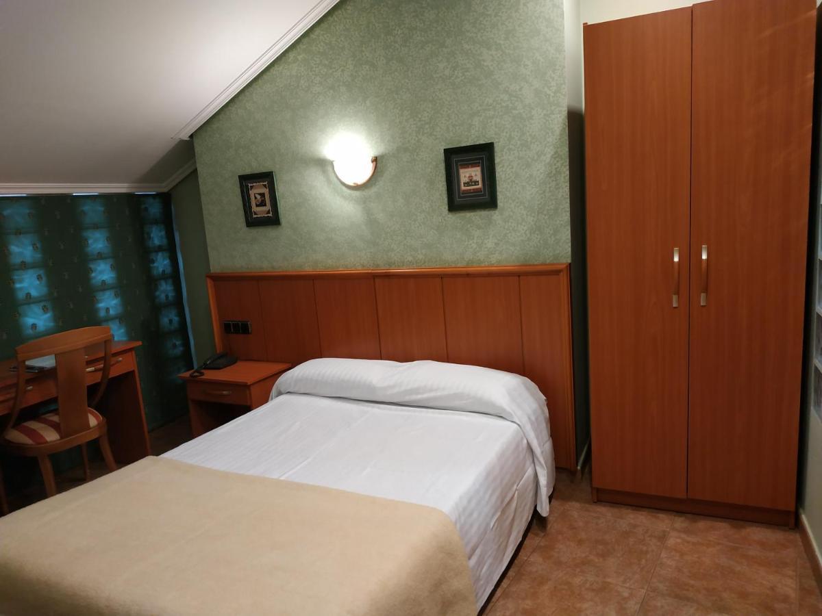 Hotel Real De Castilla トルデシリャス エクステリア 写真