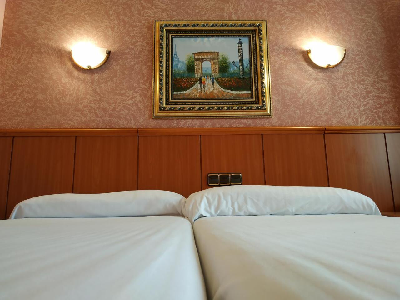 Hotel Real De Castilla トルデシリャス エクステリア 写真